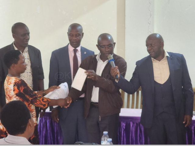 Teachers Urged to Focus on Doubling Earnings and Improving Well-Being
