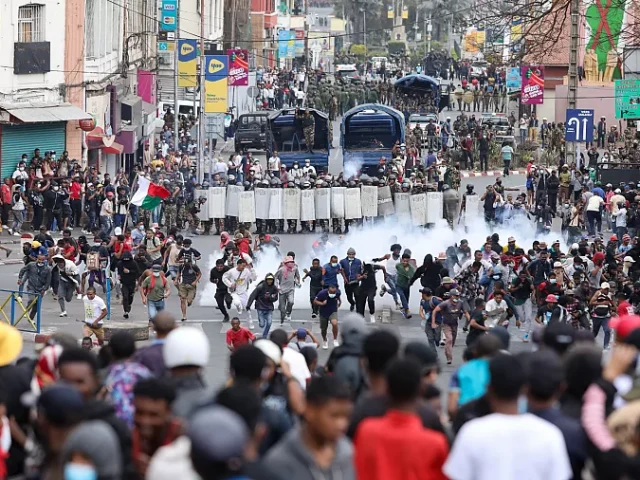 Madagascar demonstrating youth reject president’s invitation