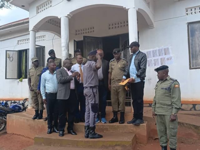 IGP Honors Security Guard with Shs500,000 for Bravery